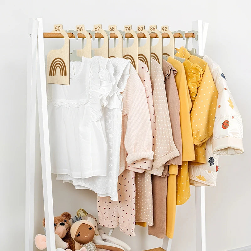 8Pcs Baby Clothes Size Hanger Organizer Wooden Portable Hanger Baby Closet Dividers for Room Daily Use Wardrobe Birthday Closet