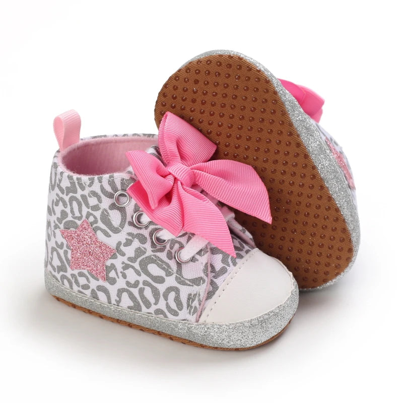 Spring and Autumn New Baby Shoes Classic Canvas Shoes Baby Shoes Don't Fall Off Soft soled Sneakers Baby Shoes