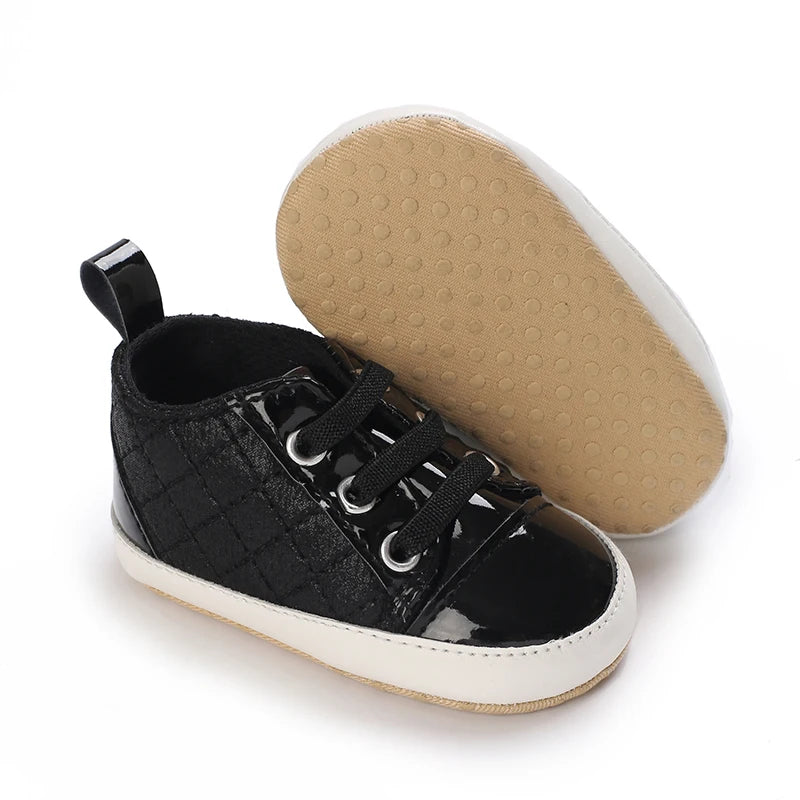 Spring and Autumn New Baby Shoes Classic Canvas Shoes Baby Shoes Don't Fall Off Soft soled Sneakers Baby Shoes