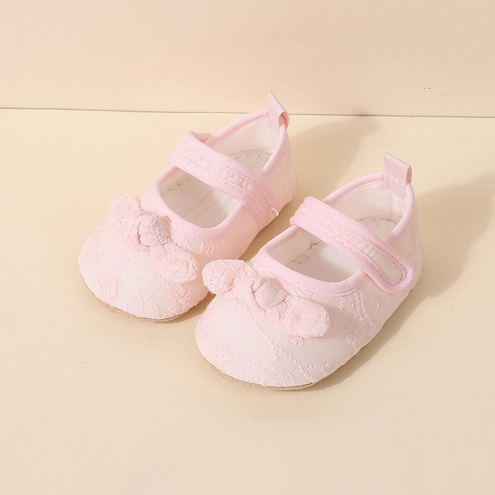 BeQeuewll Infant Baby Girls Shoes Non-Slip Soft Soled Lace Bowknot Flats Toddler First Walker Spring Autumn Princess Shoes