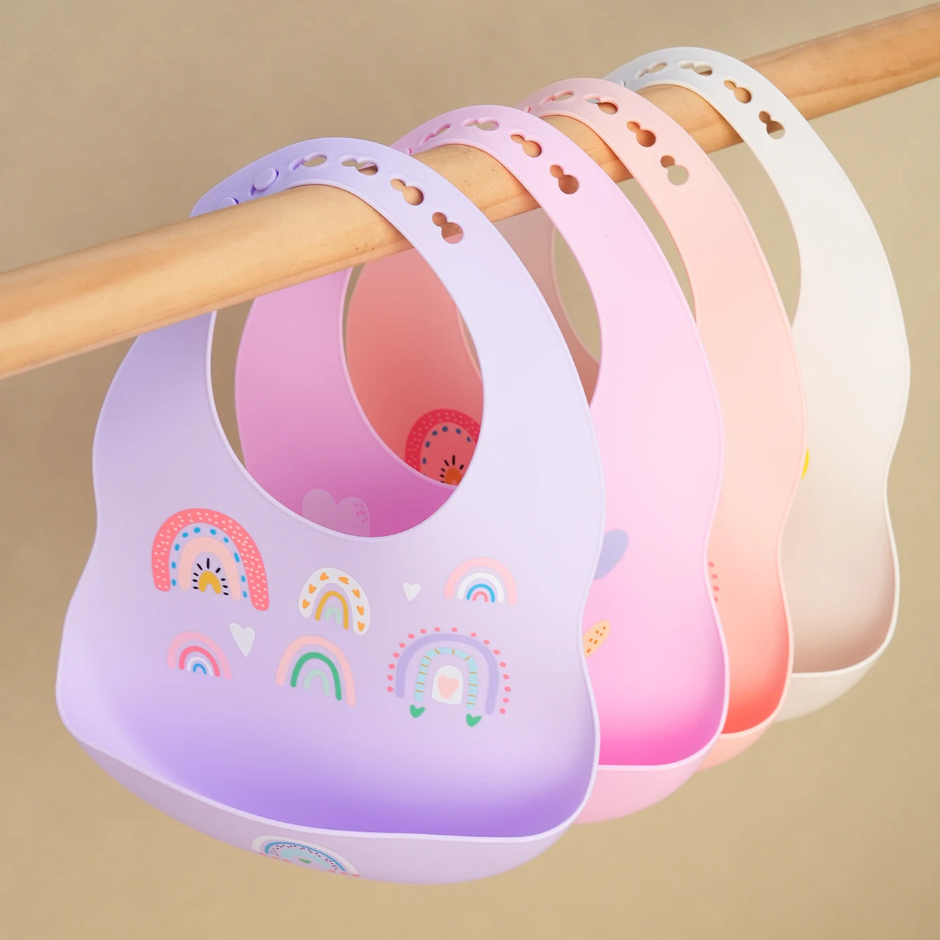 1PCS Baby Silicone Bibs Cartoon Pattern Baby Bib Waterproof Baby Items Adjustable Cute Kids Drool Towels Cute Cartoon Pattern